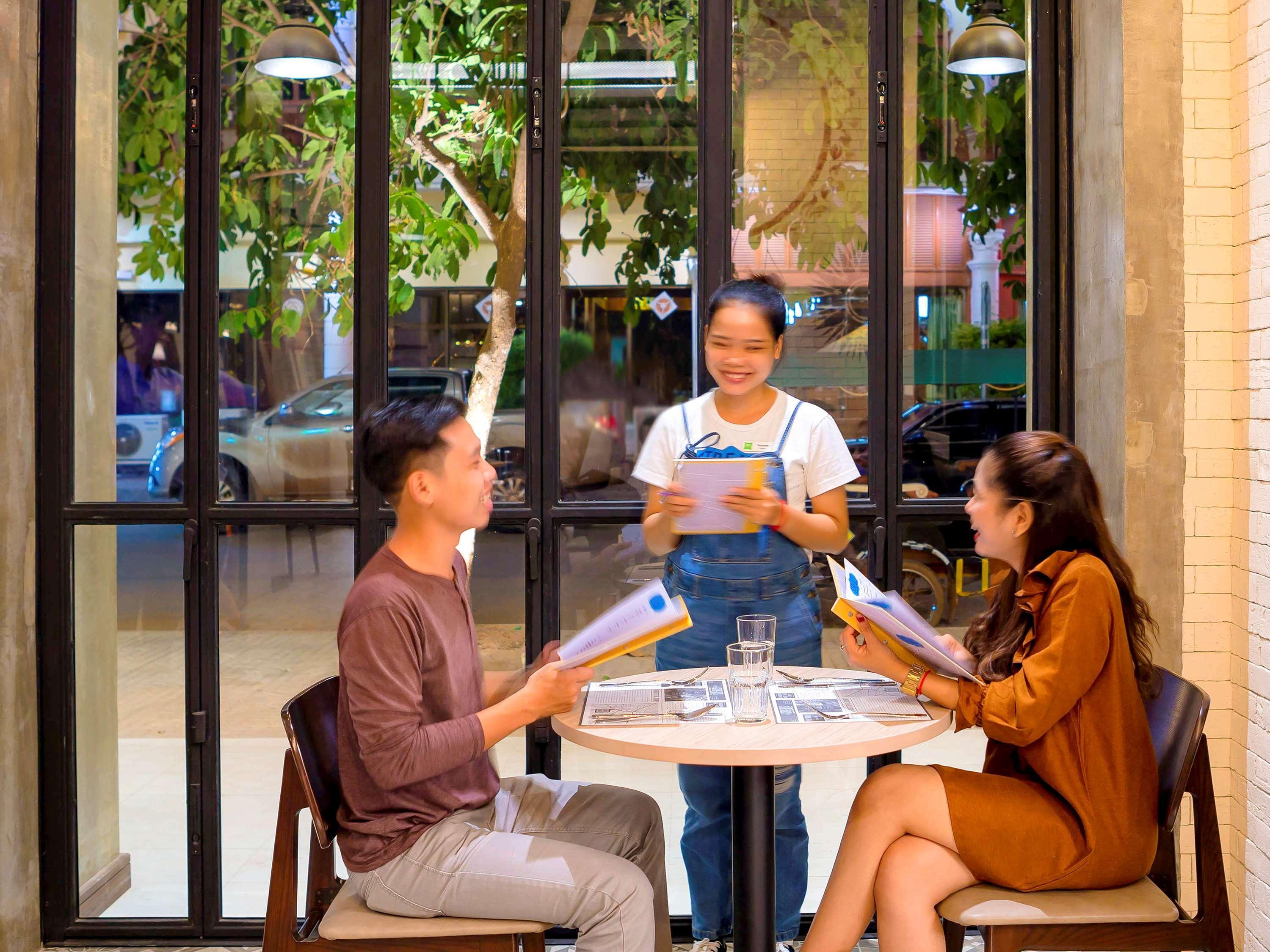 Отель Ibis Styles Сиемрип Экстерьер фото