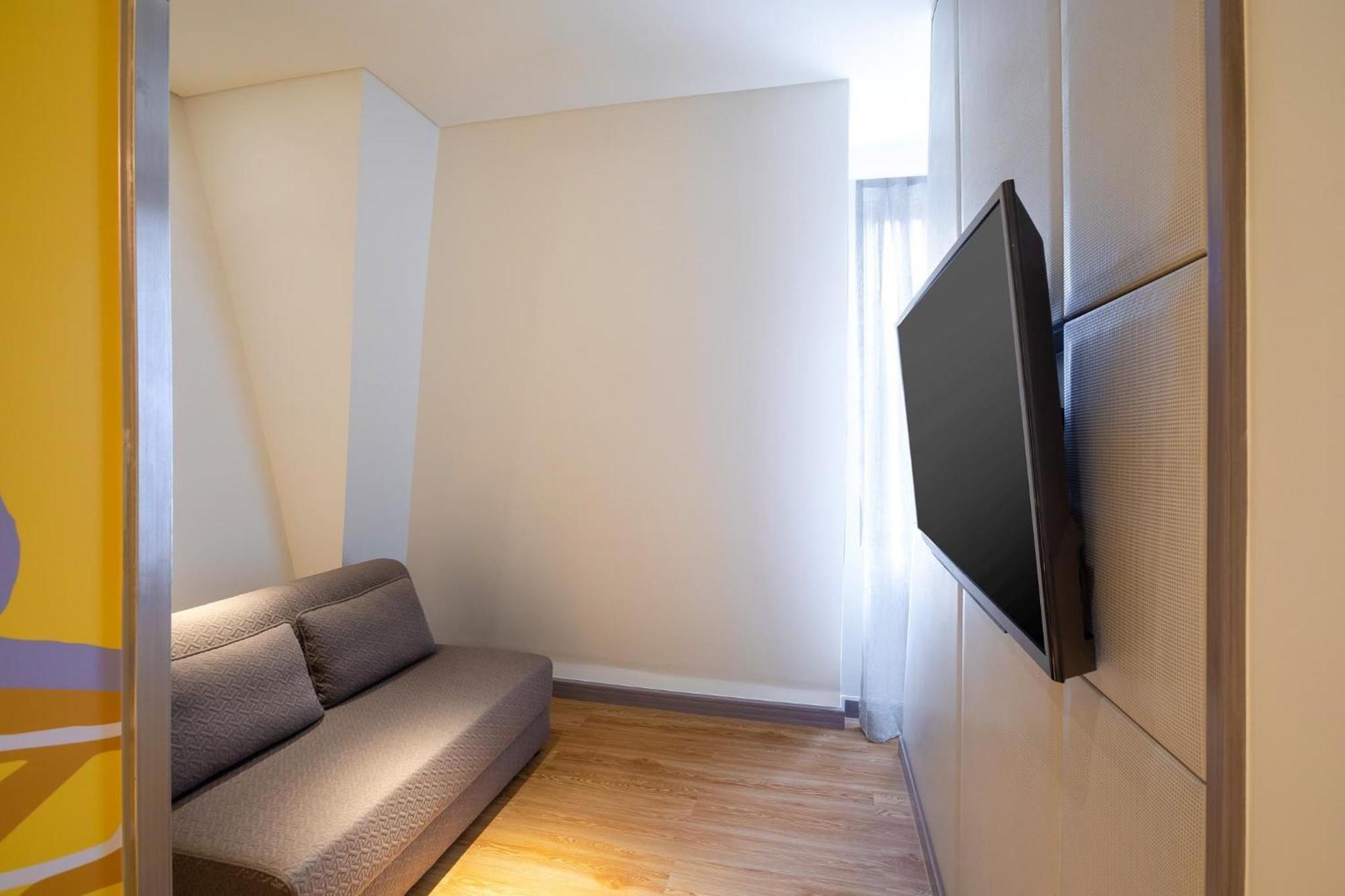 Отель Ibis Styles Сиемрип Экстерьер фото